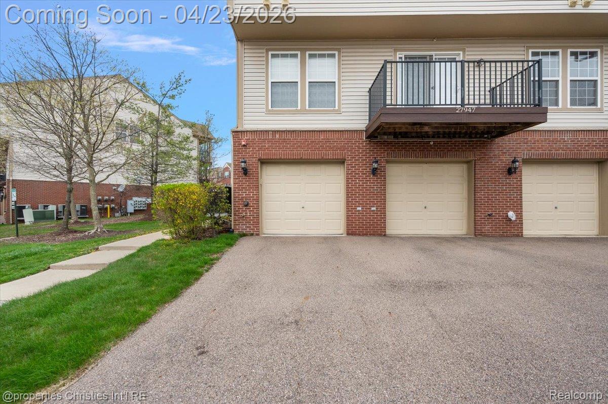 27949 Hopkins Drive
