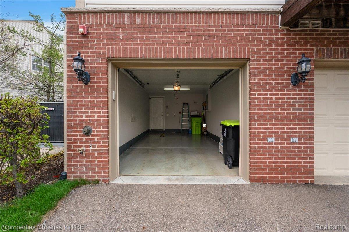 27949 Hopkins Drive