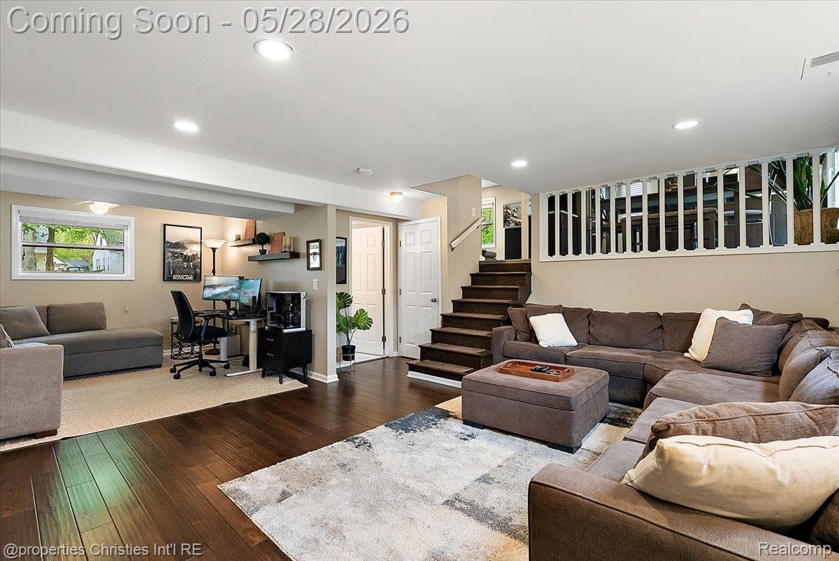 612 Royal Avenue