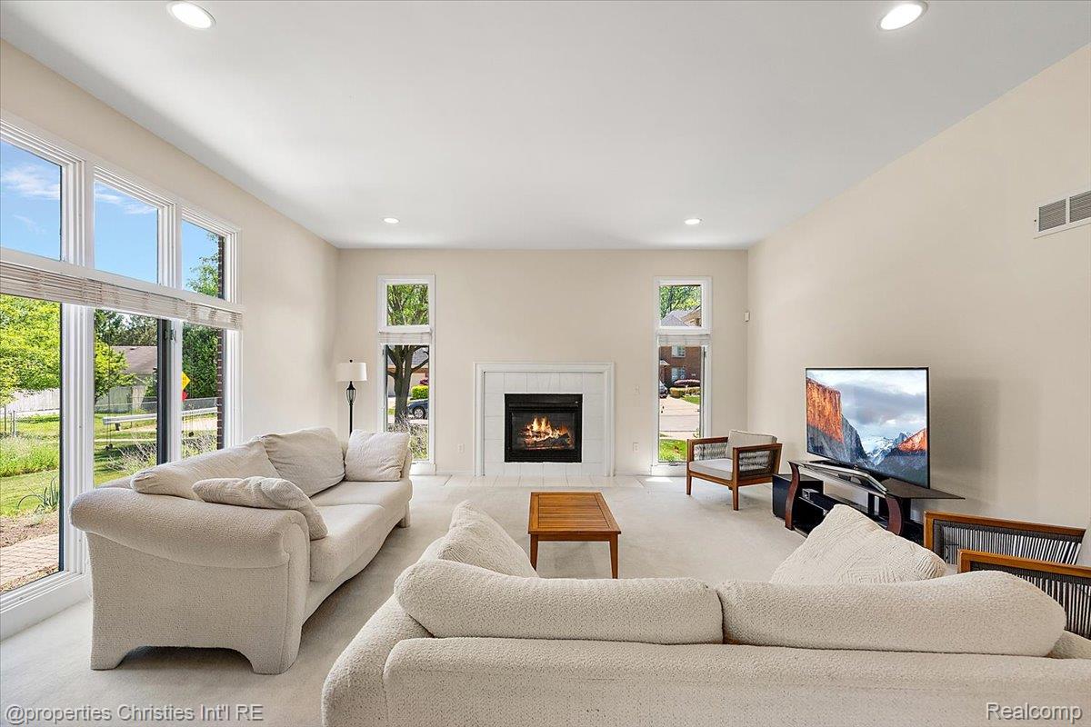 4708 Holland Drive