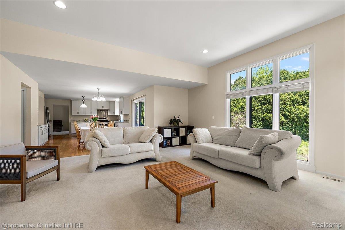 4708 Holland Drive