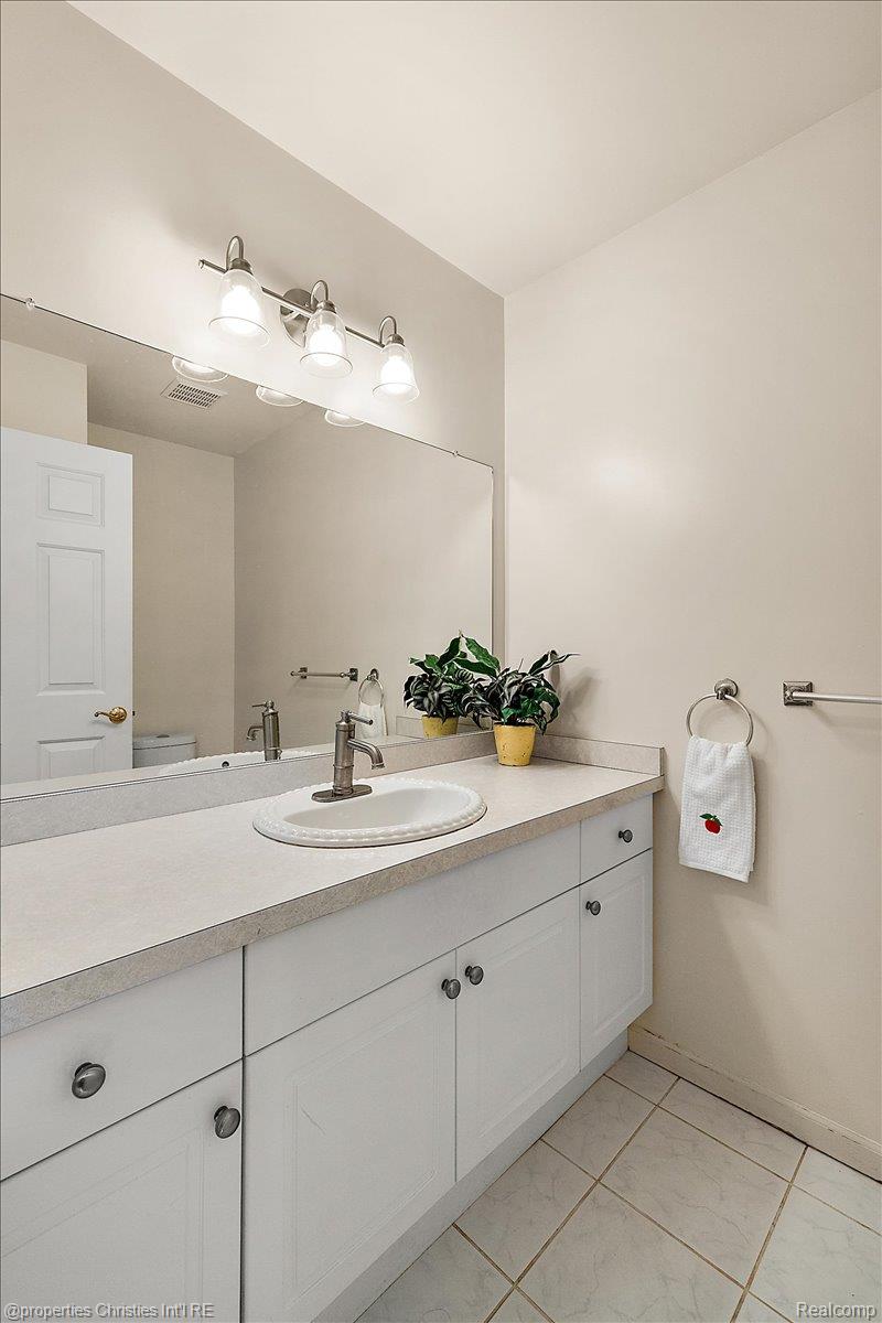 4708 Holland Drive