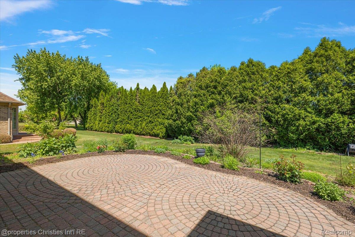 4708 Holland Drive