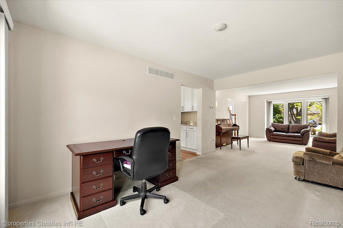 4708 Holland Drive