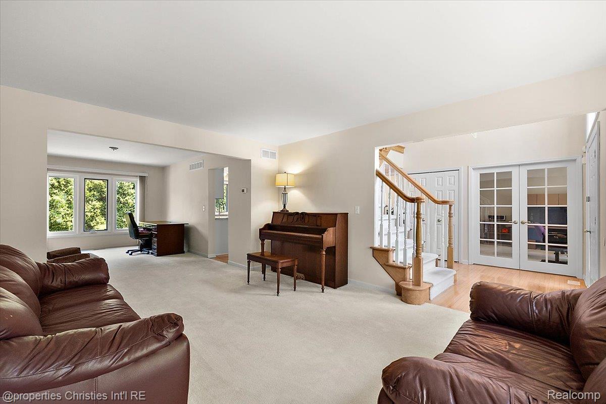 4708 Holland Drive