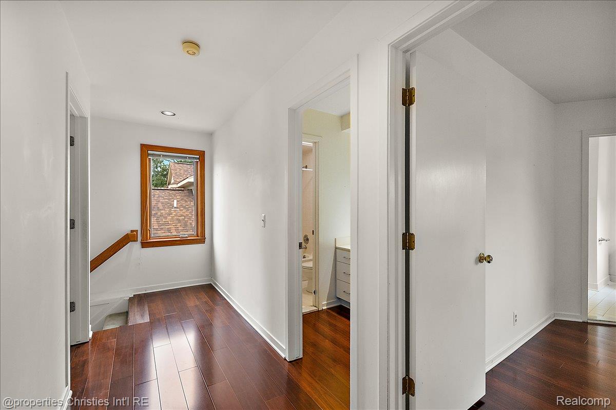 2635 Dorchester Road