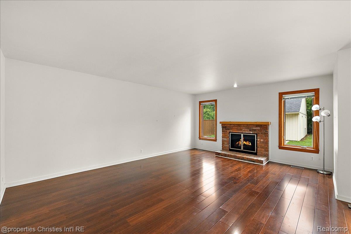 2635 Dorchester Road
