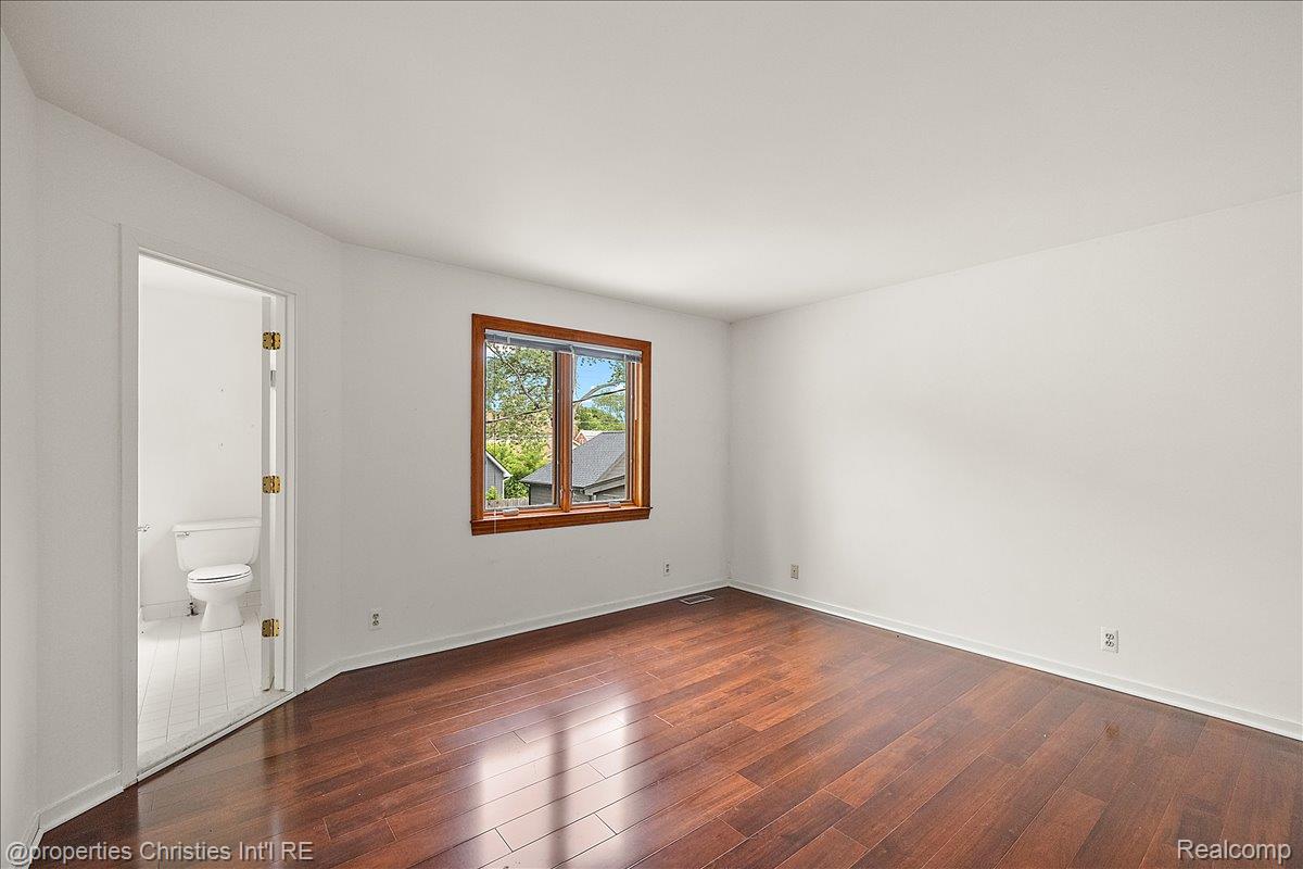 2635 Dorchester Road