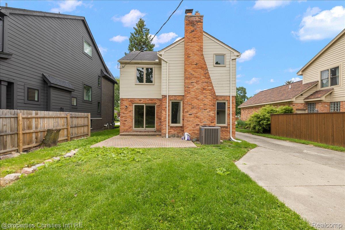 2635 Dorchester Road