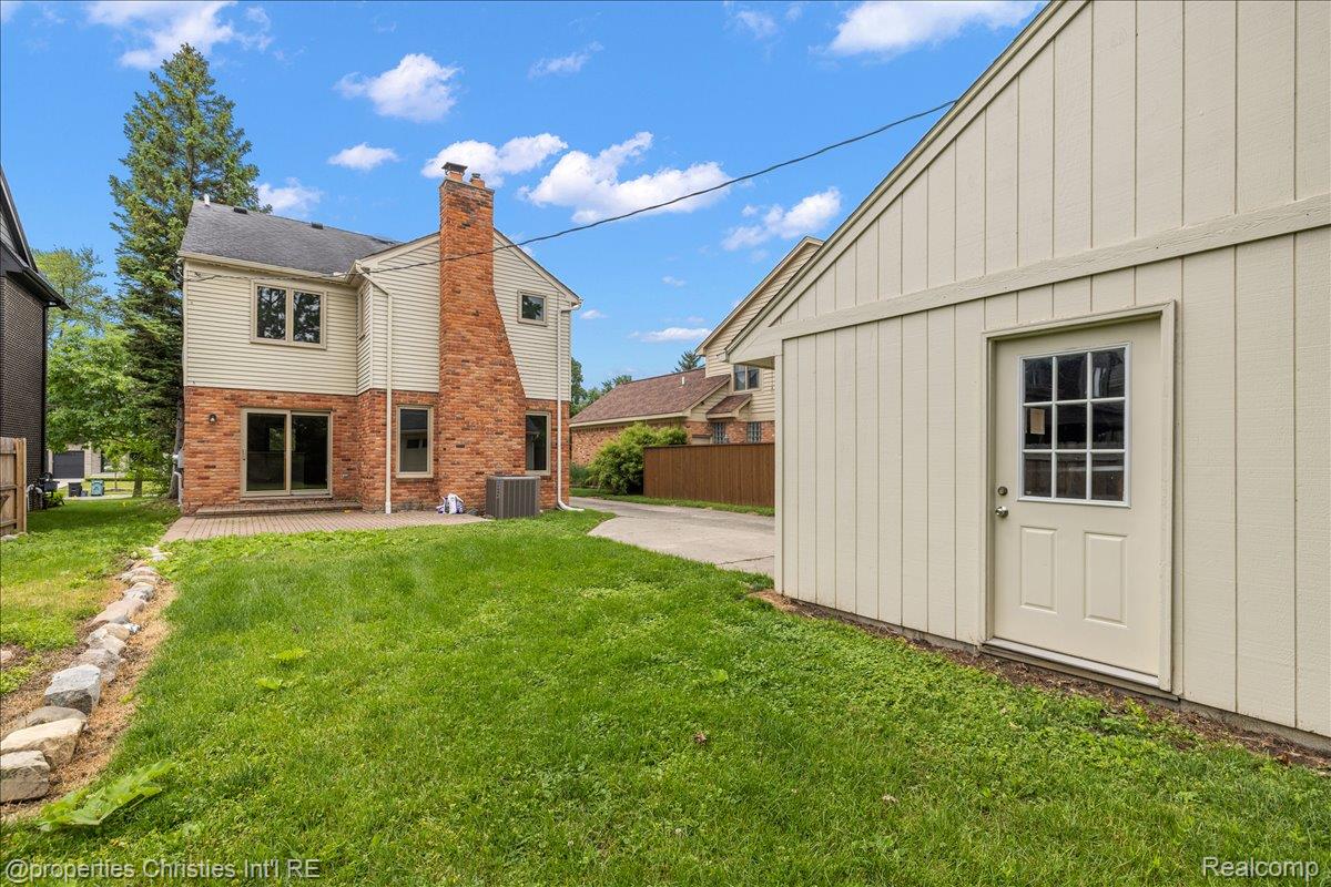 2635 Dorchester Road