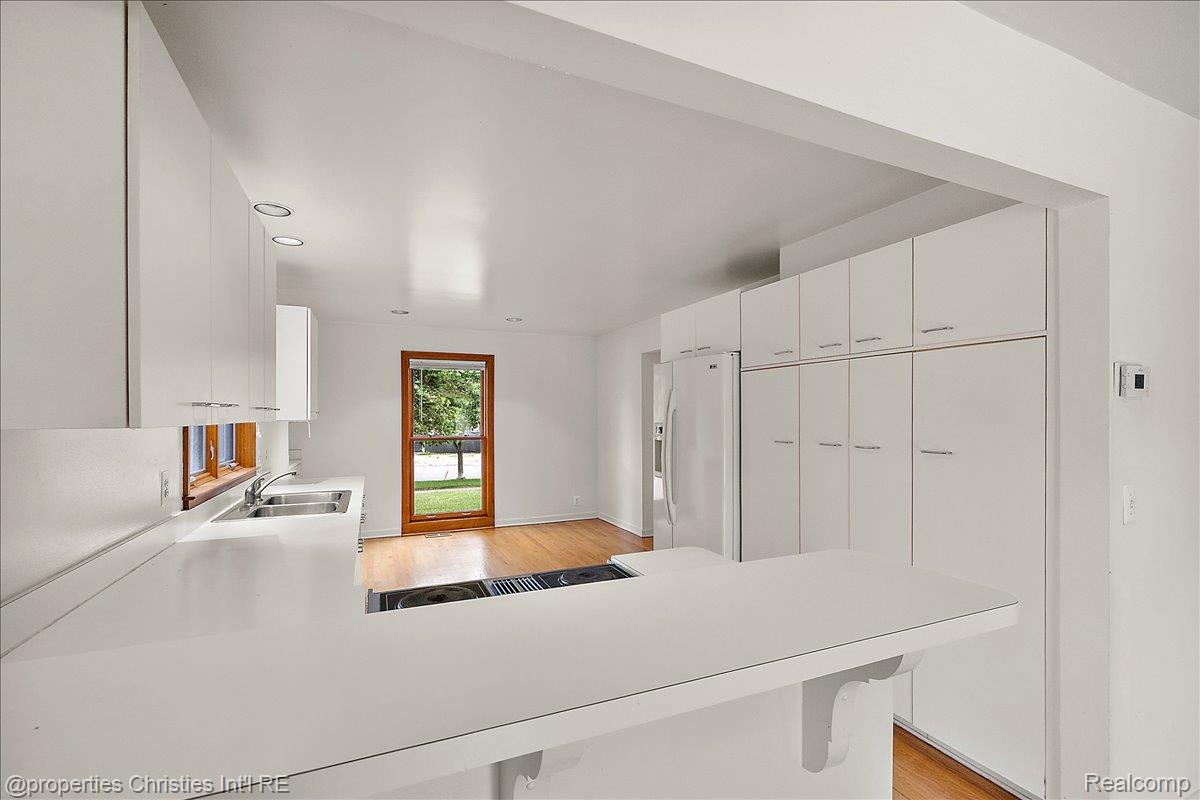 2635 Dorchester Road