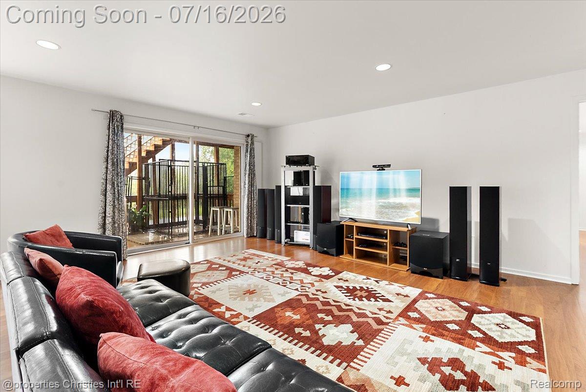 4948 Champlain Circle