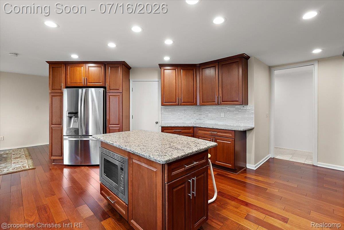 4948 Champlain Circle