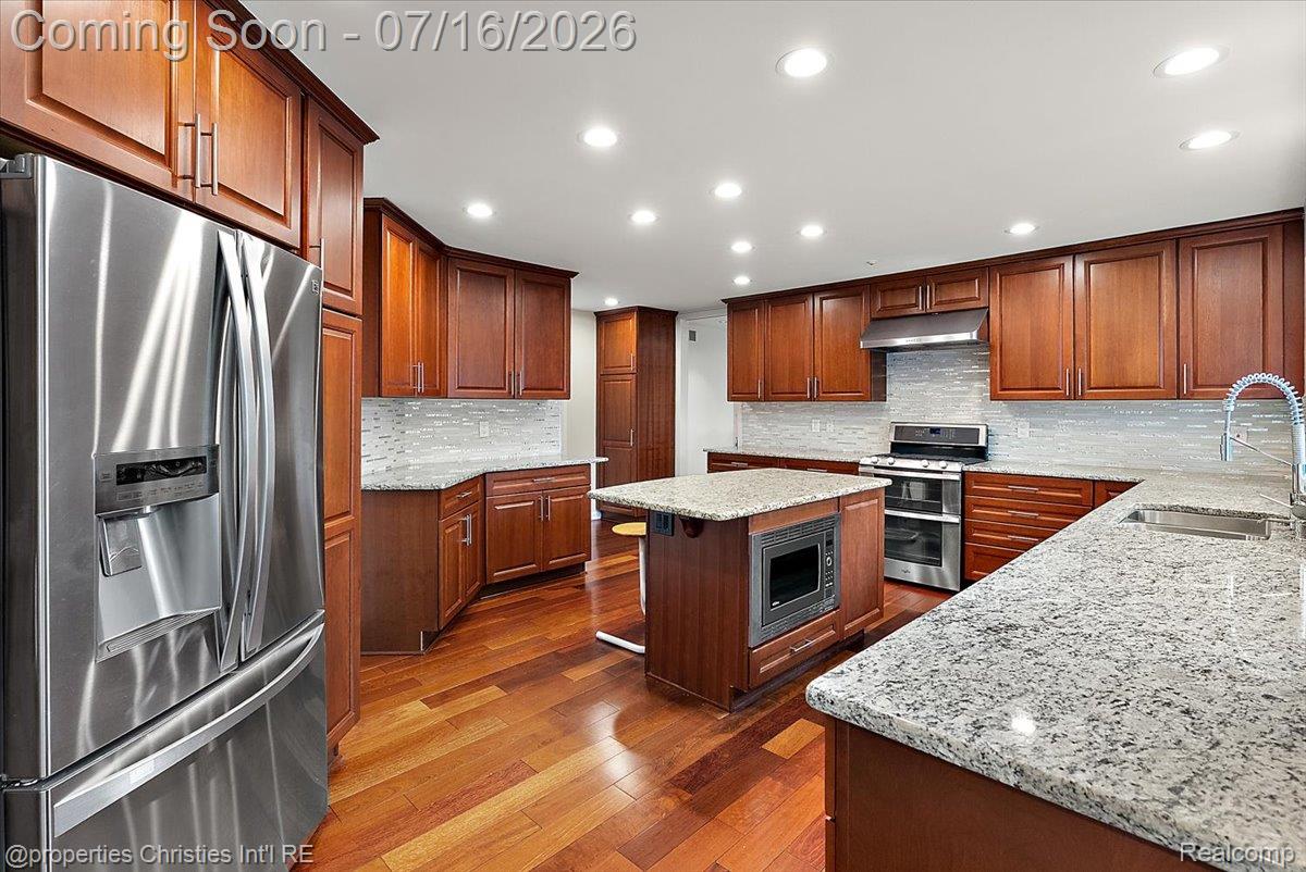 4948 Champlain Circle