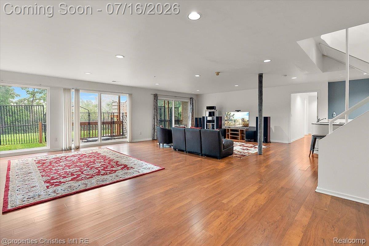 4948 Champlain Circle
