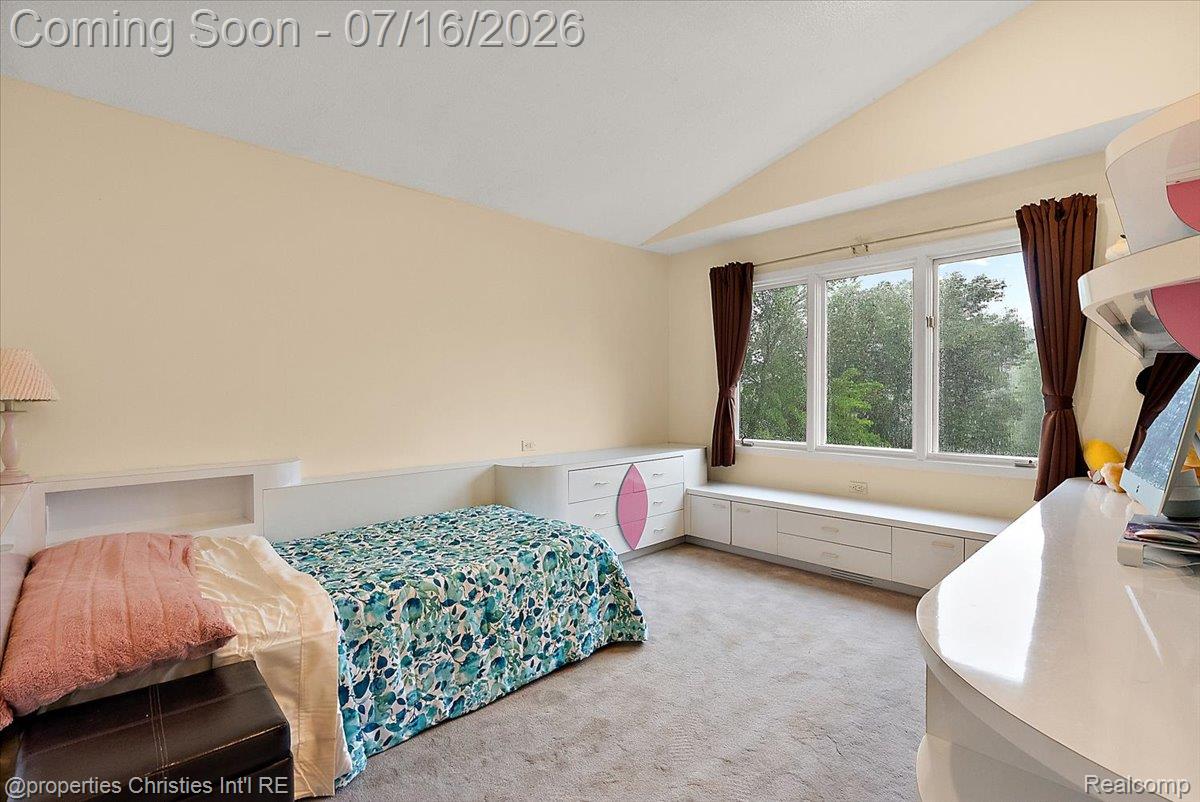 4948 Champlain Circle