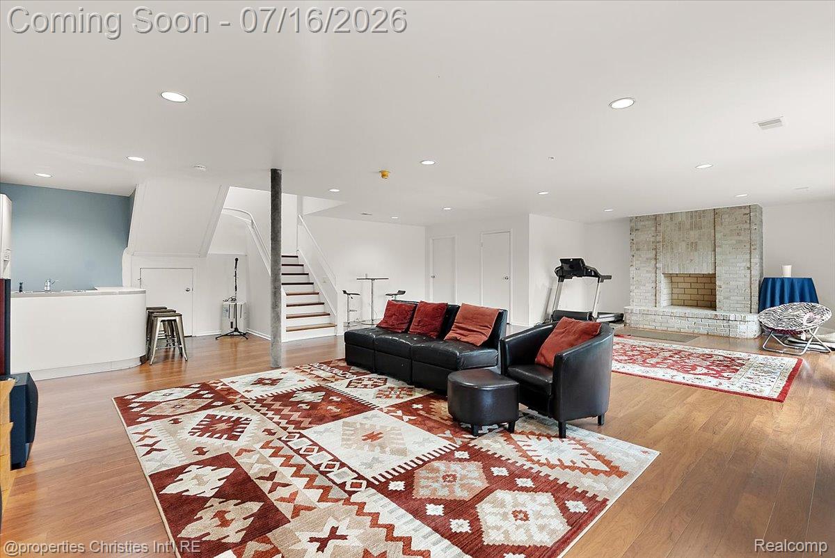 4948 Champlain Circle