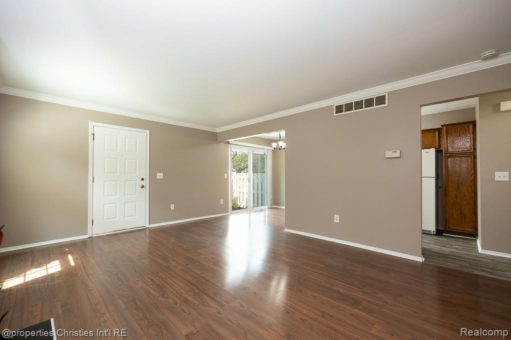 15818 Charleston Drive