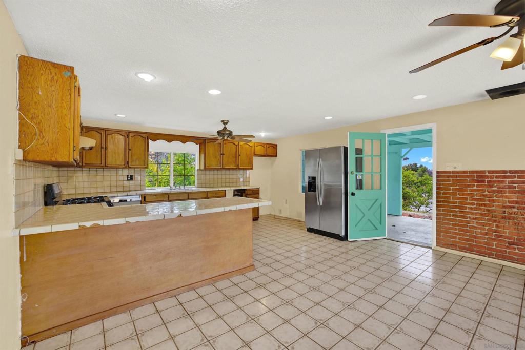 533 Mar Vista Dr
