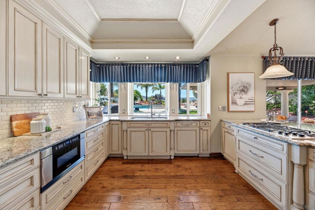 14167 Palisades Dr.
