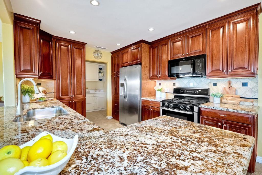 13654 Ahwahnee Way