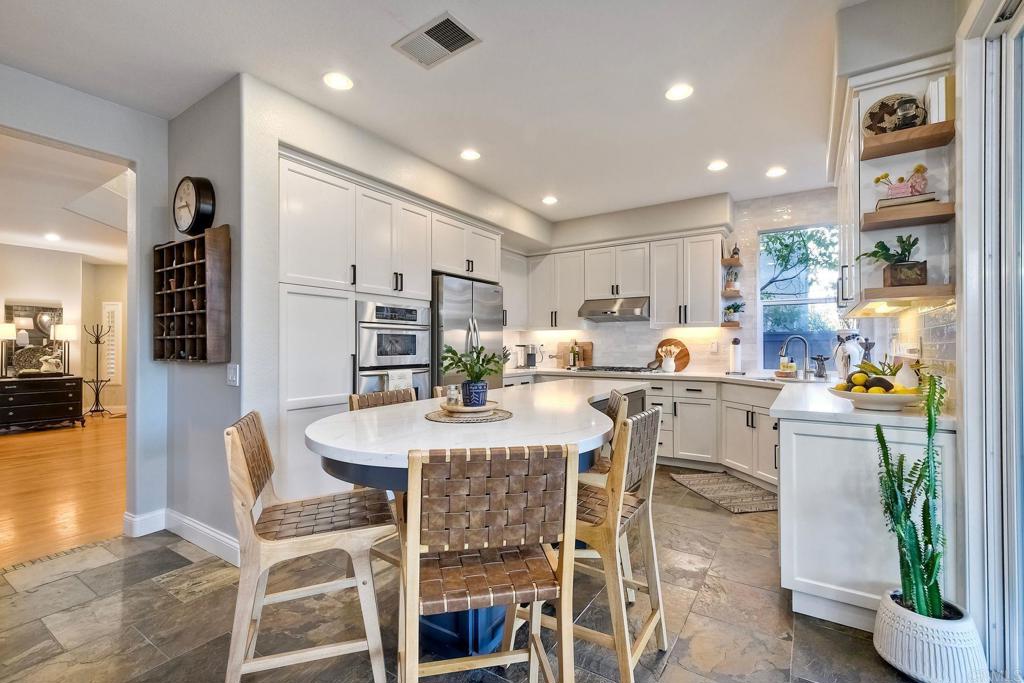11562 Tree Hollow Lane