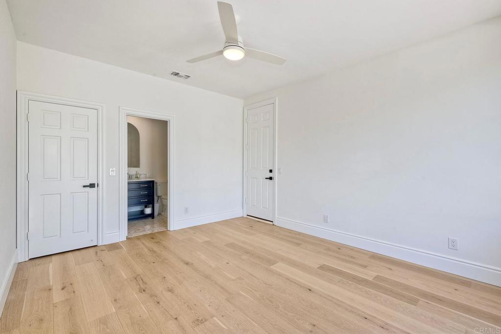 6039 Calle Camposeco