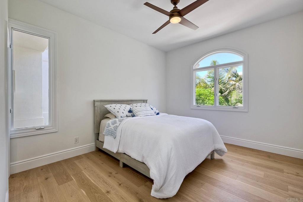 6039 Calle Camposeco