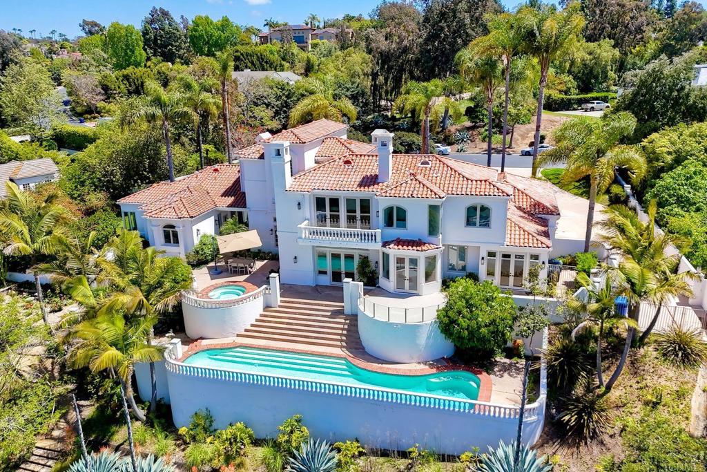 6039 Calle Camposeco