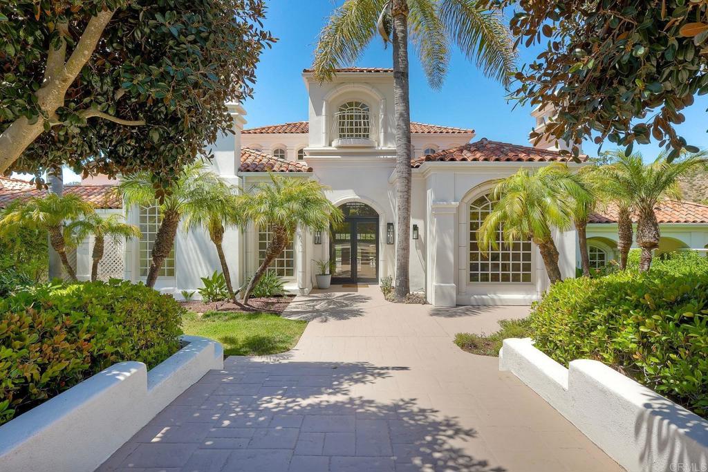 6039 Calle Camposeco