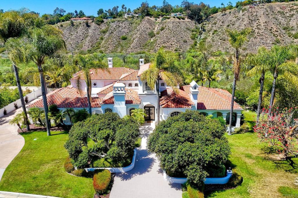 6039 Calle Camposeco