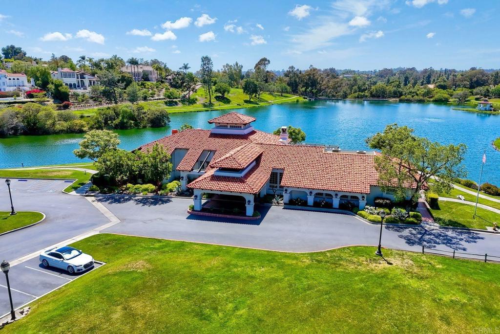 6039 Calle Camposeco