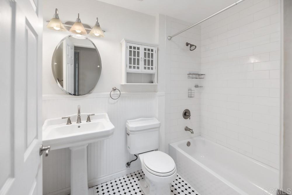 8004 Caminito Gianna