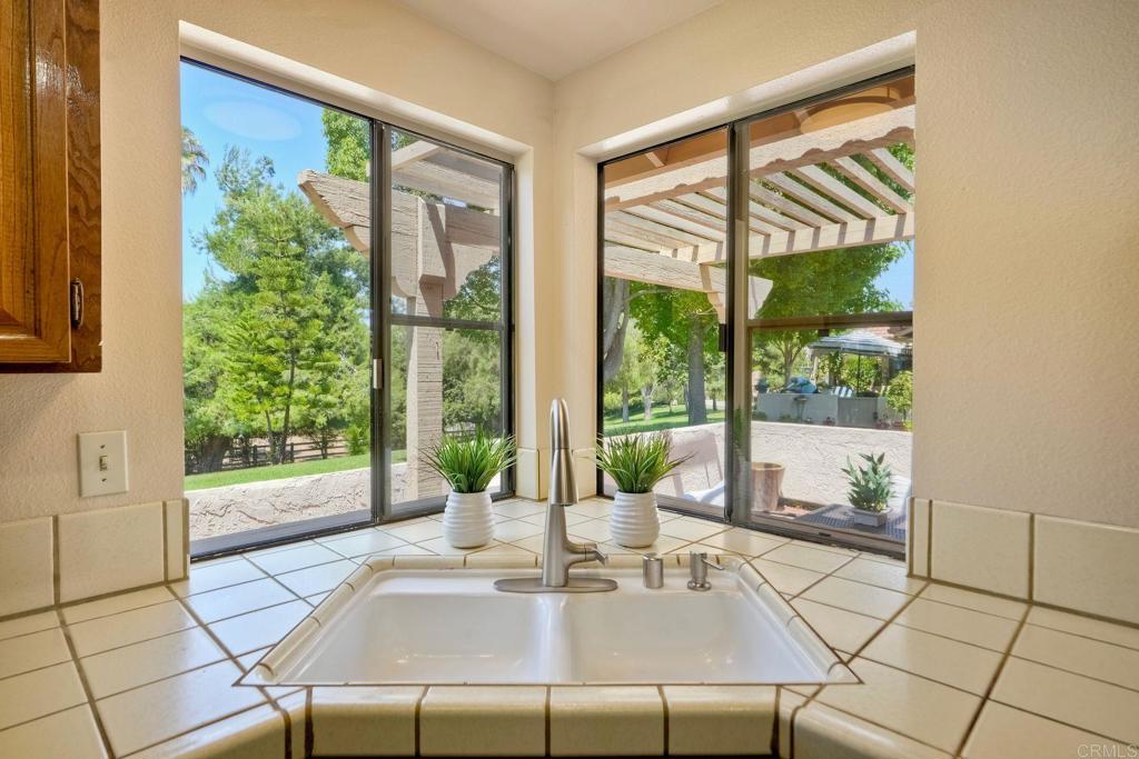 12732 Camino De La Breccia 9