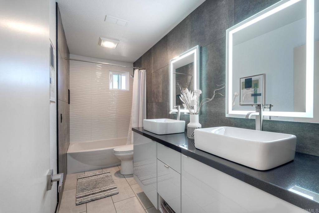 13940 Gunnison Court