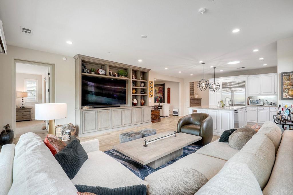 8068 Auberge Circle