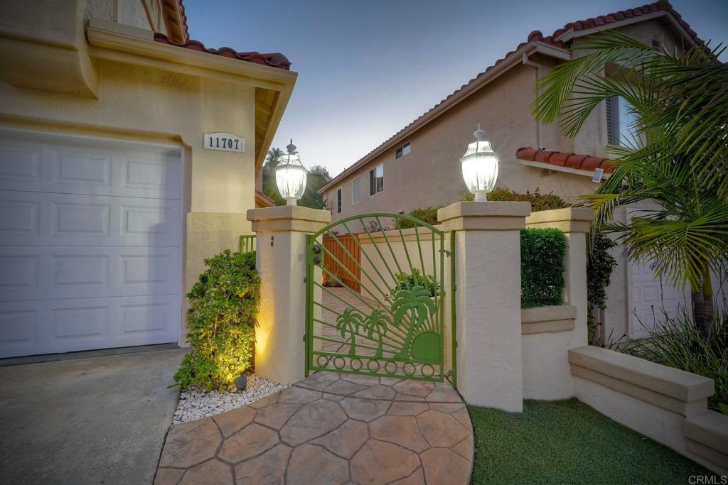 11707 Aspen View