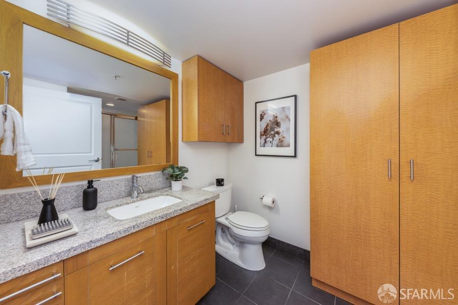 170 King Street # 814