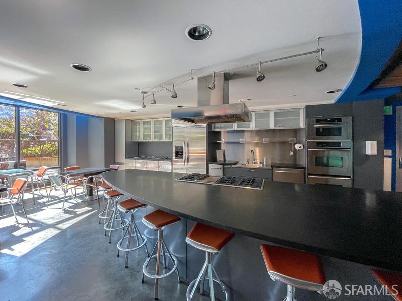 170 King Street # 814