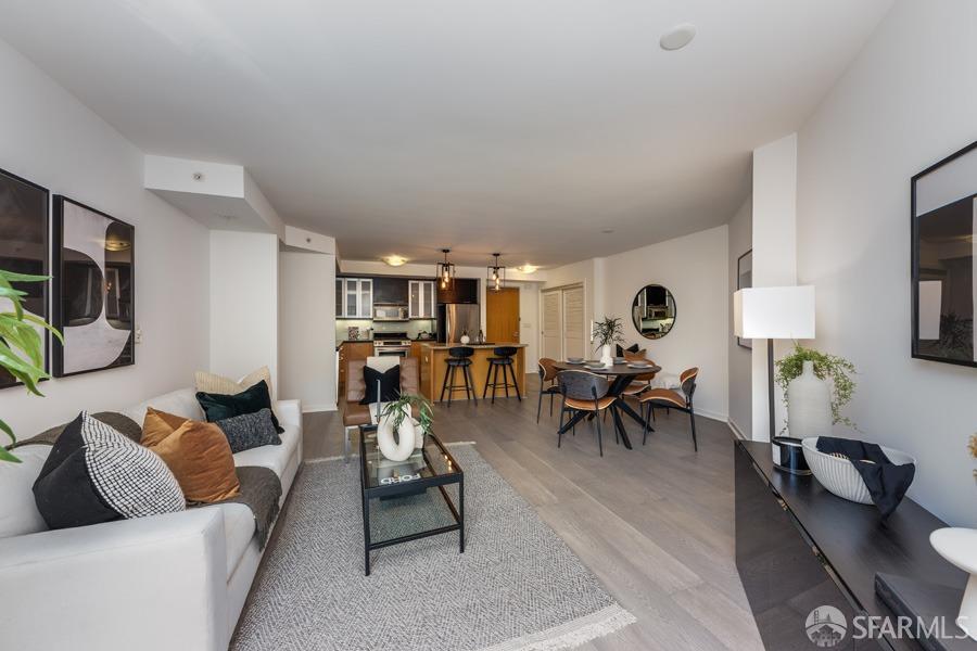 170 King Street # 814