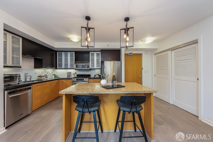 170 King Street # 814