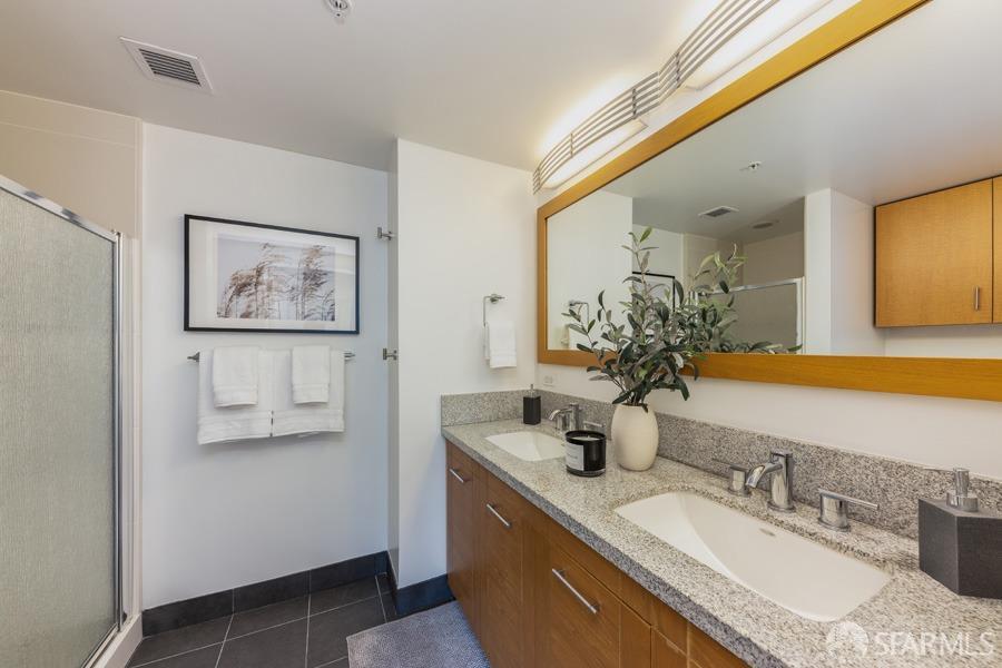 170 King Street # 814