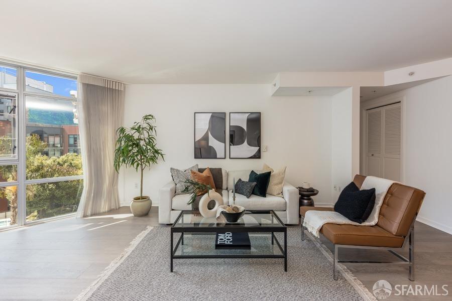 170 King Street # 814