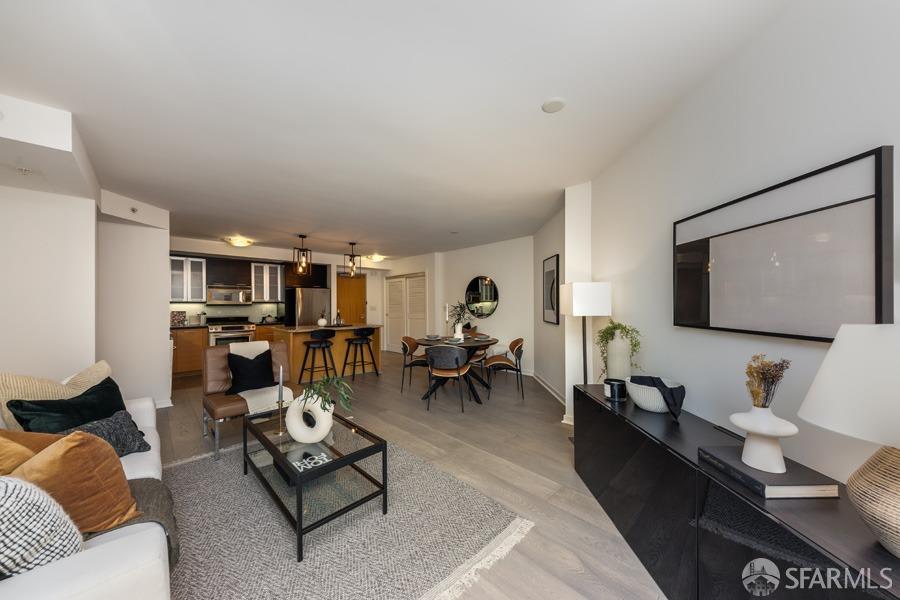 170 King Street # 814