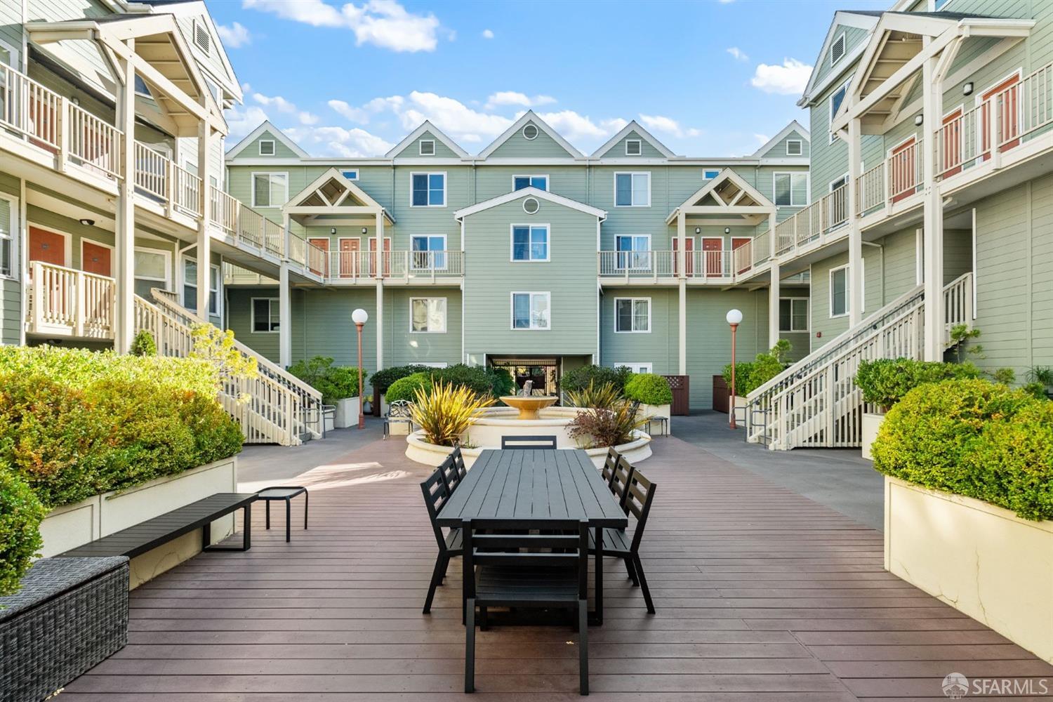 988 Fulton Street Unit: 320