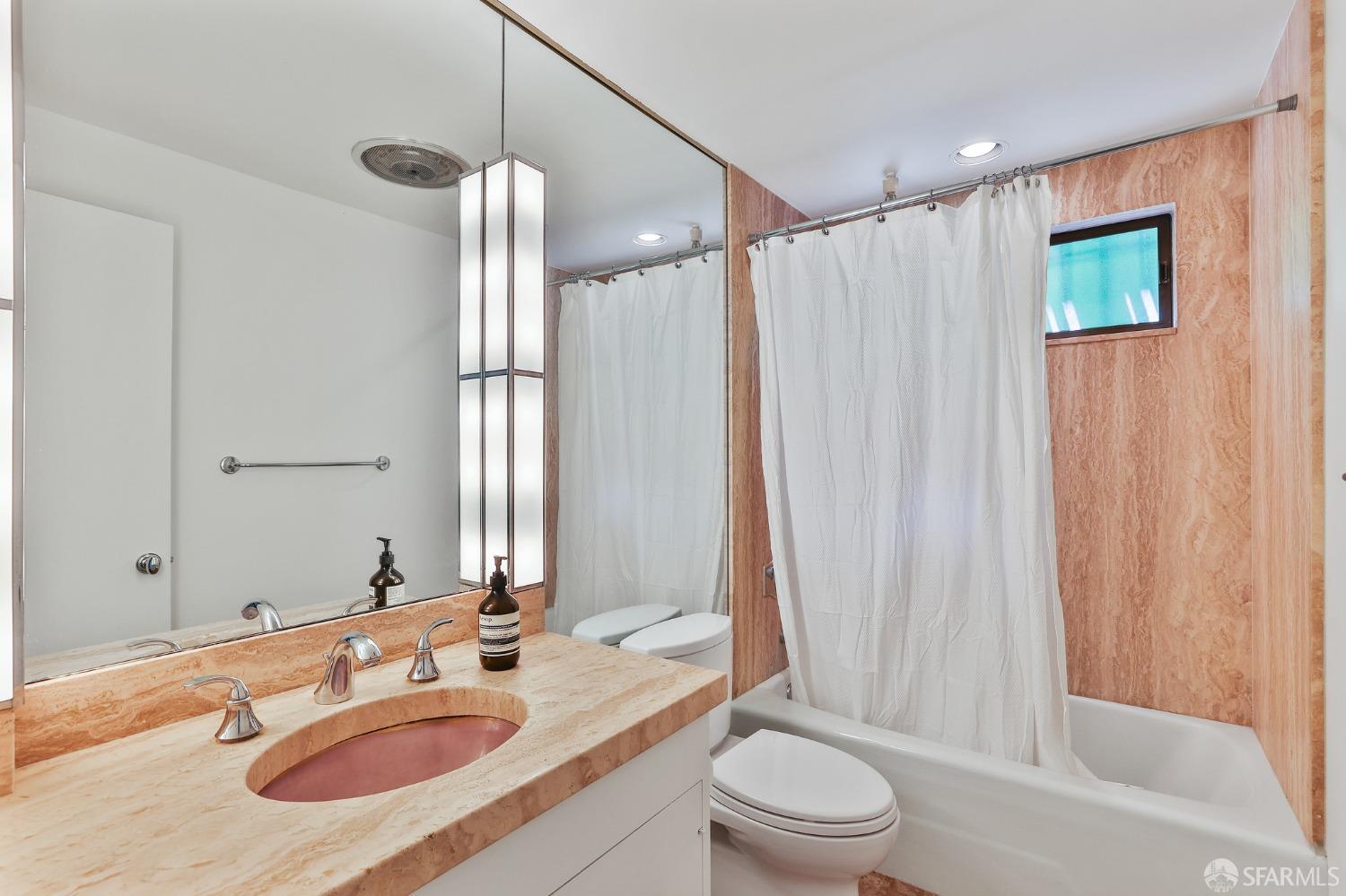 1451 Montgomery Street # 4