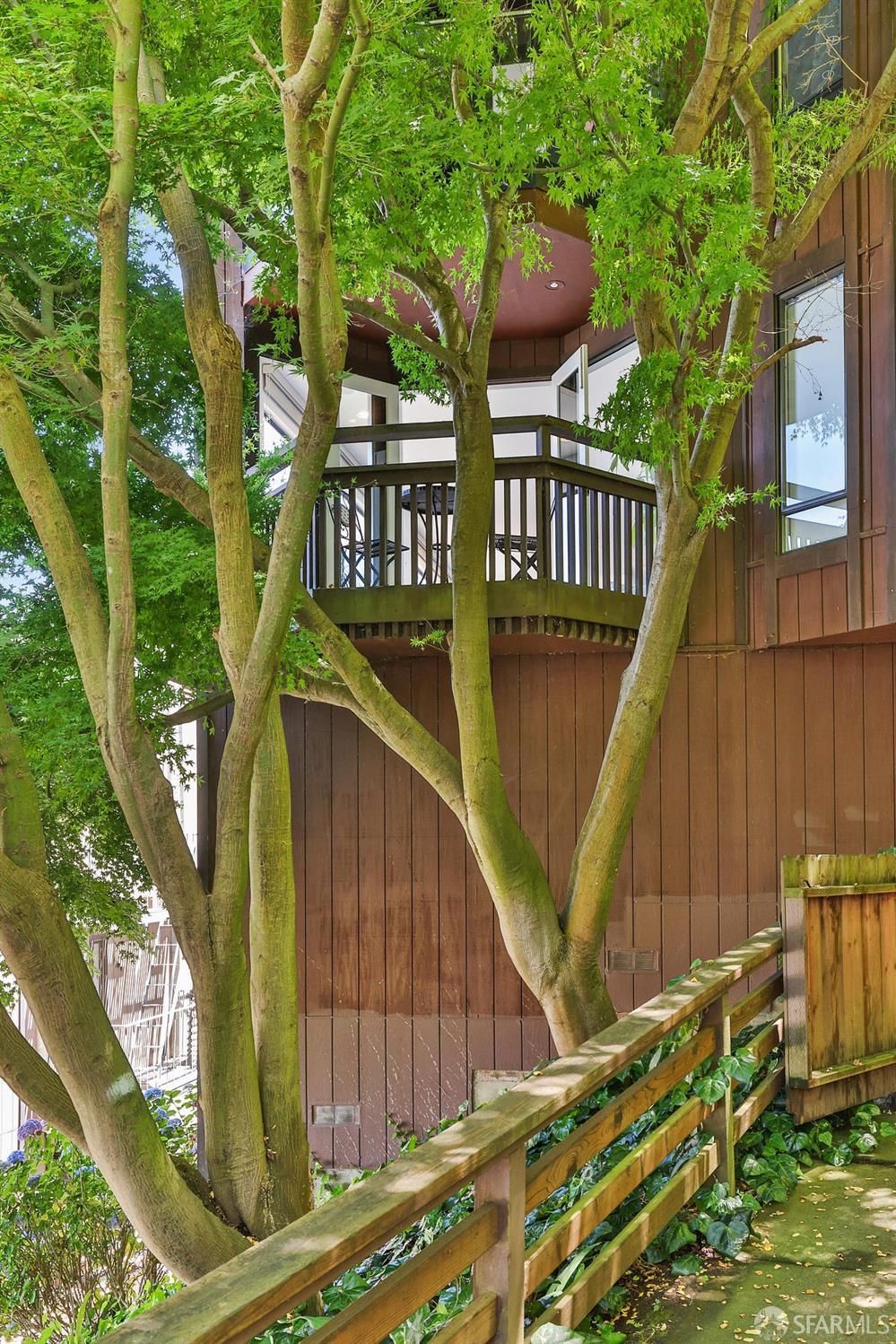 1451 Montgomery Street # 4