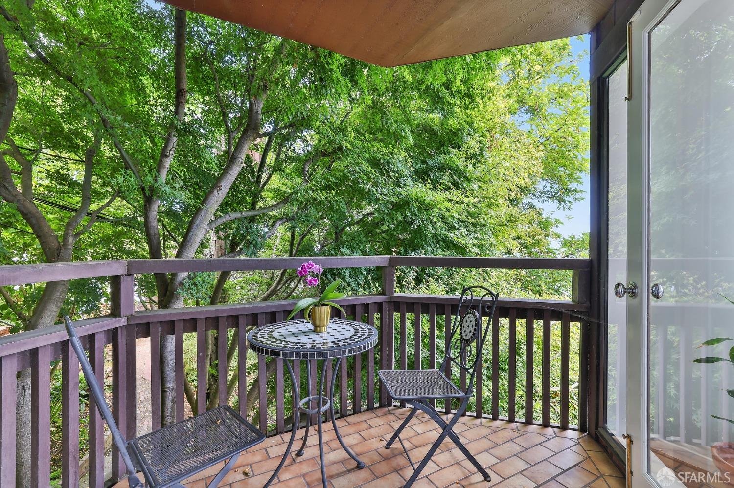 1451 Montgomery Street # 4