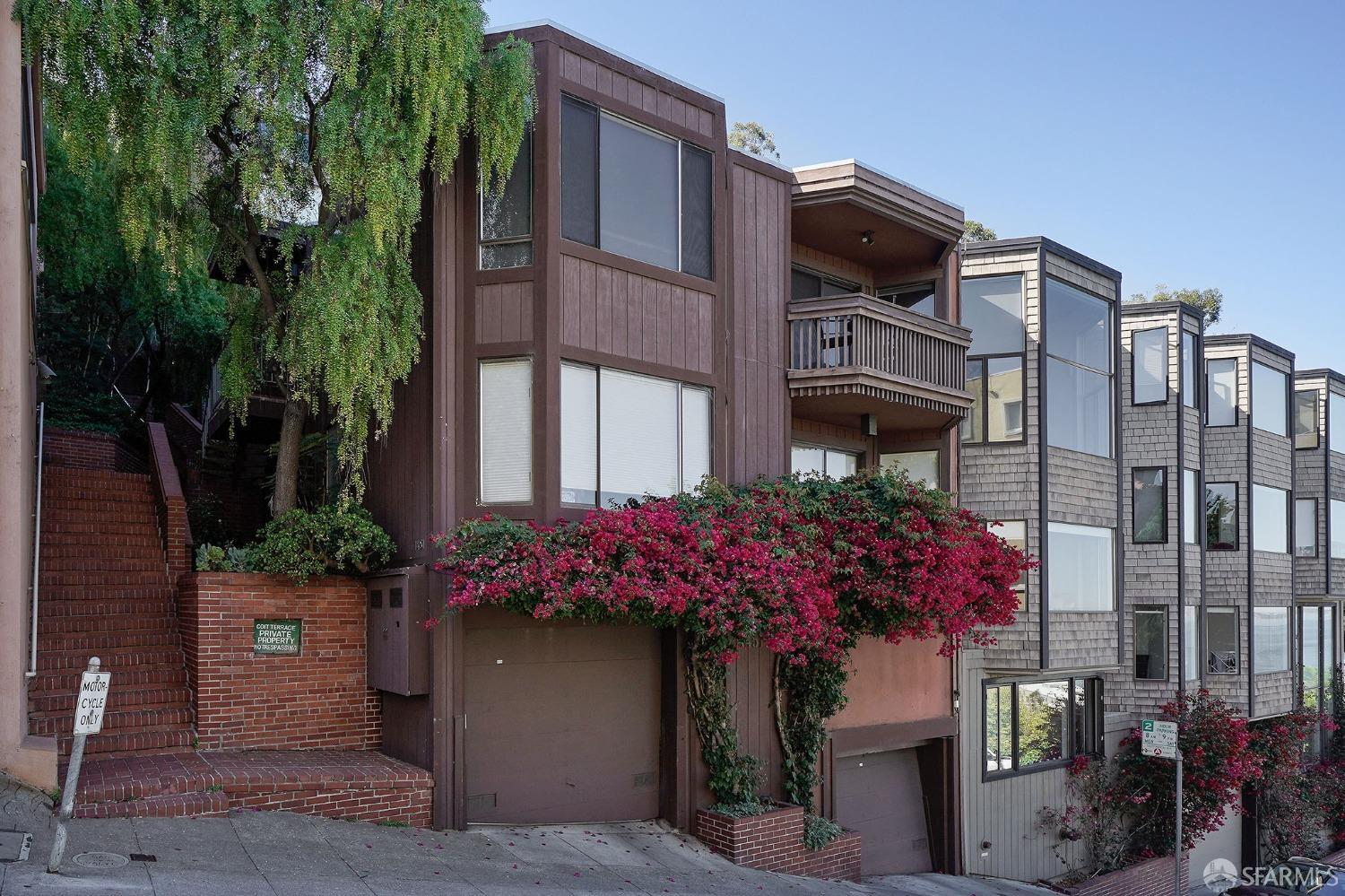 1451 Montgomery Street # 4