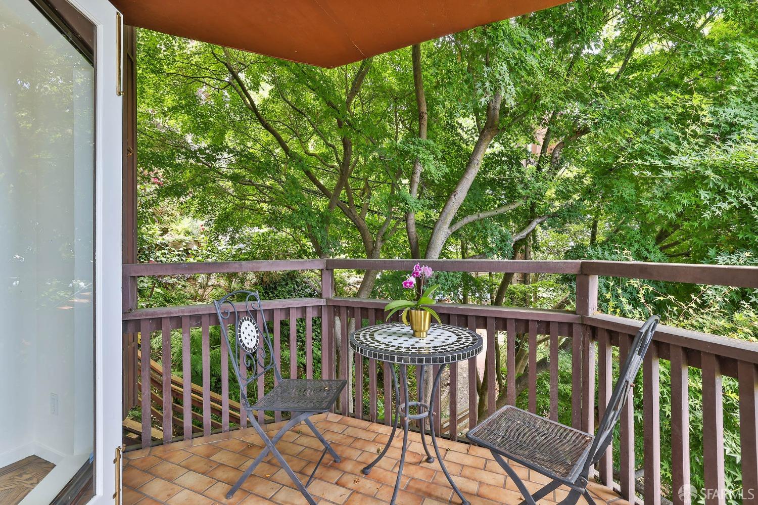 1451 Montgomery Street # 4